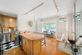 240 E 55th St Unit 2A, New York, NY 10022