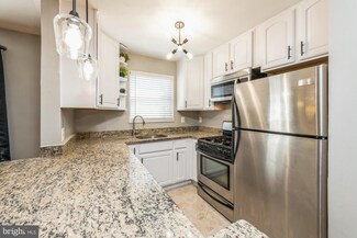 116 Lee Ave Unit 404, Takoma Park, MD 20912