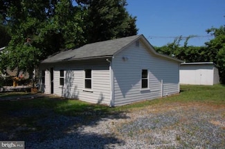 2 Spruce Ln, Annapolis, MD 21401