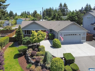 1427 N Aurora Ct, Port Angeles, WA 98363