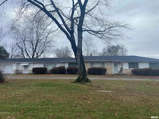 1401 W Grand Ave, Carterville, IL 62918