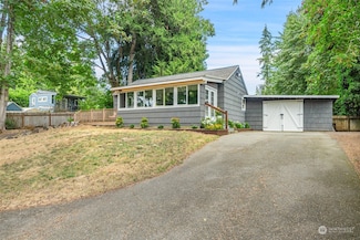 2734 Rocky Point Rd NW, Bremerton, WA 98312