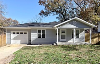 811 S Wood St, Neosho, MO 64850