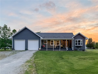 14677 N Kepley Ln, Effingham, IL 62401