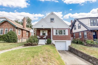 4950 Oaklawn Dr, Cincinnati, OH 45227