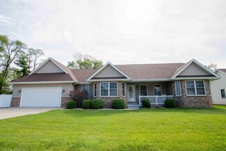 109 Ironwood St SW, Demotte, IN 46310