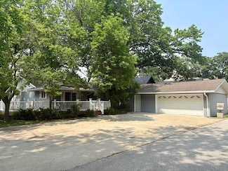 5825 Sandy Point Rd, Rockwell City, IA 50579