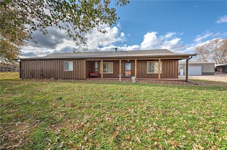 18702 Clear Water Rd, Fayetteville, AR 72704