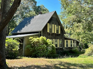 1044 Old Falmouth Rd, Marstons Mills, MA 02648