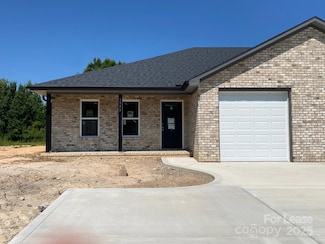 1959 Glen Manor Ct, Lincolnton, NC 28092