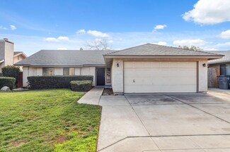 3663 W Robinson Ave, Fresno, CA 93722