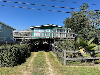 1620 Dick Bay Dr, Dickinson, TX 77539