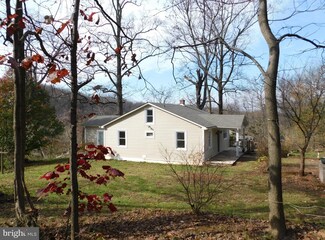 114 Summer Springs Ln, Paris, VA 20130