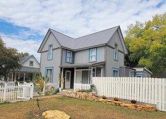 141 W 7th Ave, Garnett, KS 66032