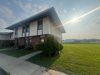 3947 S Sunset Dr, Milwaukee, WI 53220