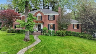 47 Barnsdale Rd, Short Hills, NJ 07078