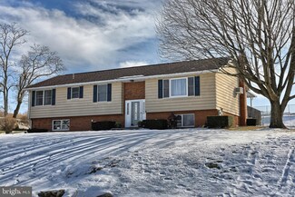 400 Raymon Ave, Boiling Springs, PA 17007