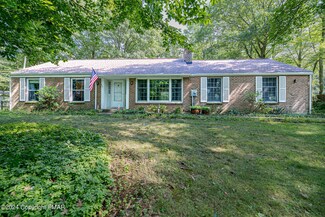 223 Rossmor Dr, Saylorsburg, PA 18353
