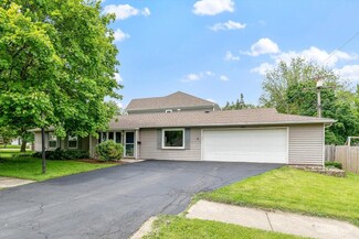 1321 W Liberty Dr, Wheaton, IL 60187