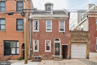 907 N American St, Philadelphia, PA 19123
