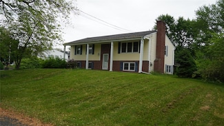 15 Sabra Ln, Wappingers Falls, NY 12590
