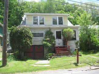 1091 Lower Demunds Rd, Dallas, PA 18612