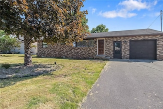 302 Huron Ave N, Syracuse, NY 13209