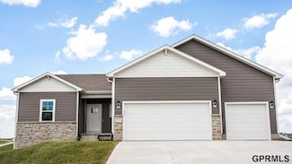6225 Harvest Dr, Omaha, NE 68157