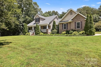 288 Grapevine Cir, Taylorsville, NC 28681