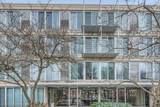 2555 Gross Point Rd Unit 300, Evanston, IL 60201