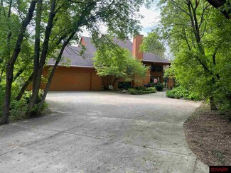 804 Spruce Place, Saint Peter, MN 56082