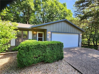 11 Sunderland Dr, Bella Vista, AR 72714