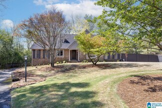 3557 Springhill Rd, Mountain Brook, AL 35223