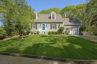 79 Clay Pit Rd, Sag Harbor, NY 11963