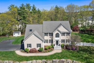 19 Falcon Ridge Dr, Hopkinton, MA 01748
