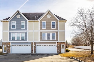 8302 Westown Pkwy Unit 1108, West Des Moines, IA 50266