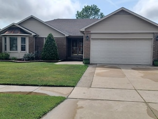 46817 Barbara Dr, Macomb, MI 48044