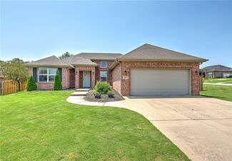 461 Coopers Way, Centerton, AR 72719