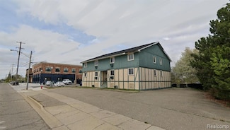 130 Reid Rd, Grand Blanc, MI 48439