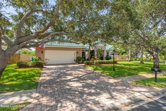 305 Newport Dr, Indialantic, FL 32903