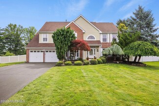60 Essex Cir, Manalapan, NJ 07726