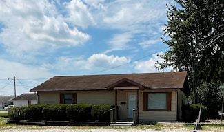 509 NE B St, Linton, IN 47441