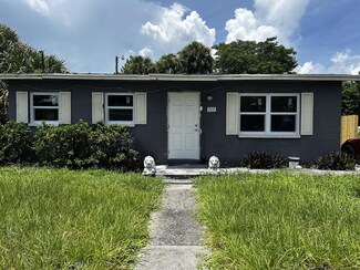517 N 25th St, Fort Pierce, FL 34947