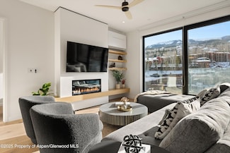 119 Wood Rd Unit 305, Snowmass Village, CO 81615