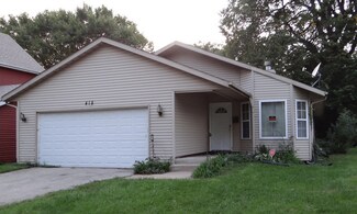 418 N Rockton Ave, Rockford, IL 61103
