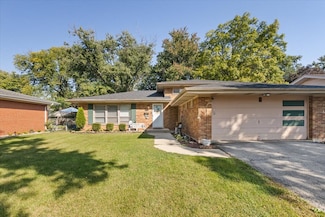 1246 Thomas St, Homewood, IL 60430
