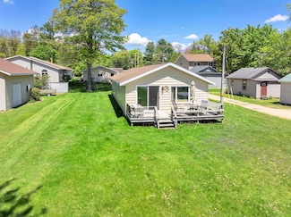 W6013 Lake Dr, Shawano, WI 54166