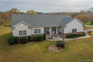 1036 Whiting Creek Rd, Locust Hill, VA 23092