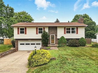 381 Garner Dr, Mogadore, OH 44260