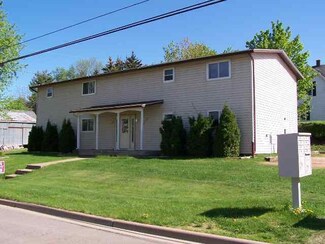909 4th St, Marathon, WI 54448
